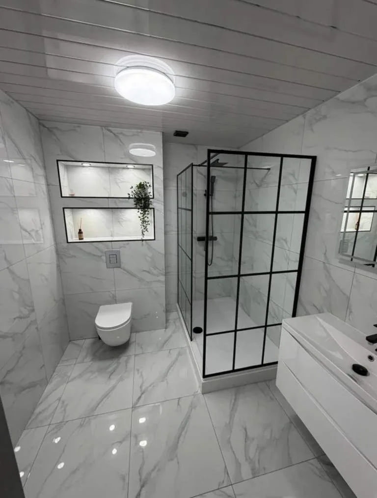 Marble bathroom after a deep clean